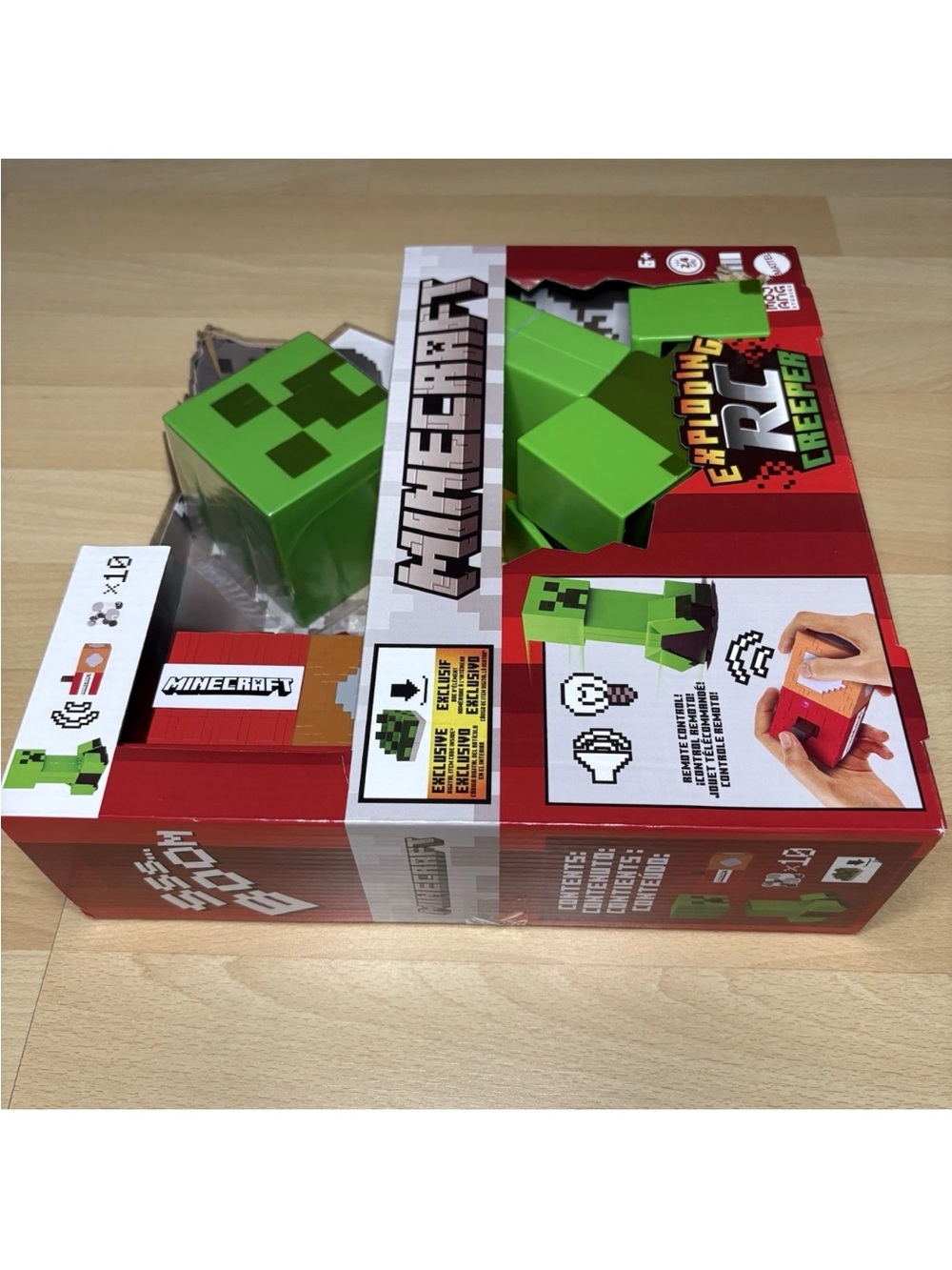Minecraft Exploding RC Creeper Toy with Remote Control & Digital Item Code NEW - Picture 8 of 8